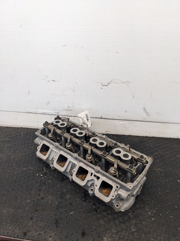 Passenger Right Cylinder Head 5.7L Fits 09-15 300 1193083