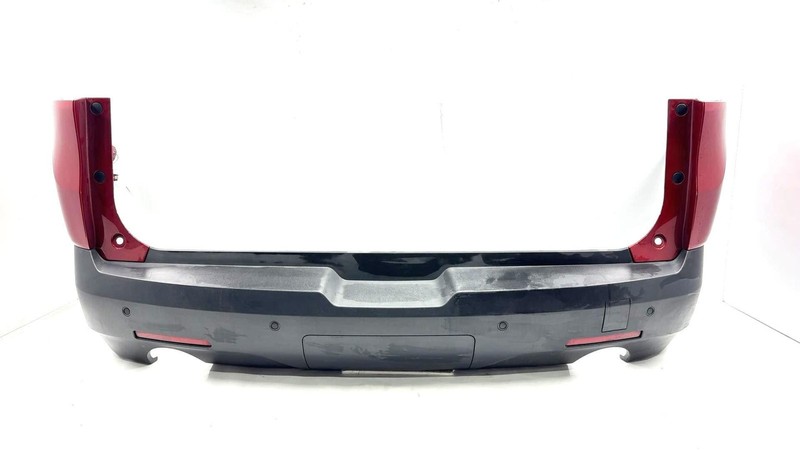 2018-2024 Chevy Traverse Rear Bumper Cover Assembly Tow Package Has Scratch OEM