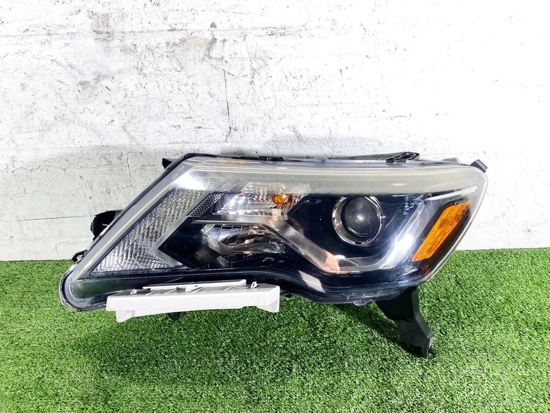 16-20 NISSAN PATHFINDER FRONT LEFT DRIVER SIDE HEADLIGHT LIGHT LAMP HALOGEN OEM