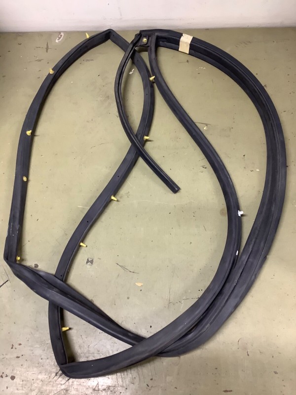 06-11 Civic 4Dr Left Rear weatherstrip molding, door seal Used OEM