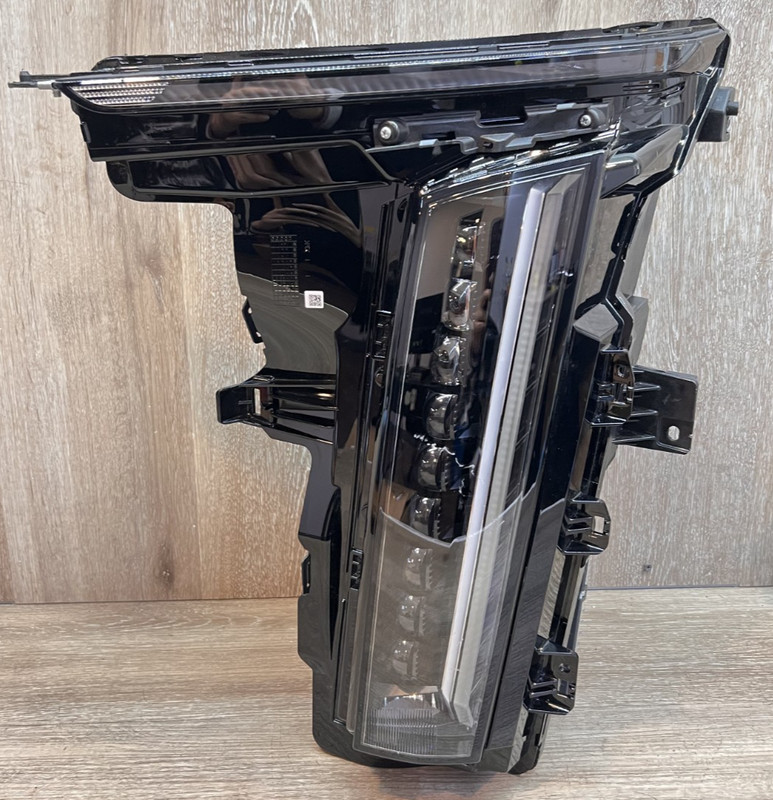 2025 CADILLAC LYRIQ ELECTRIC HEADLAMP ASSY LH OEM PART# 85022346