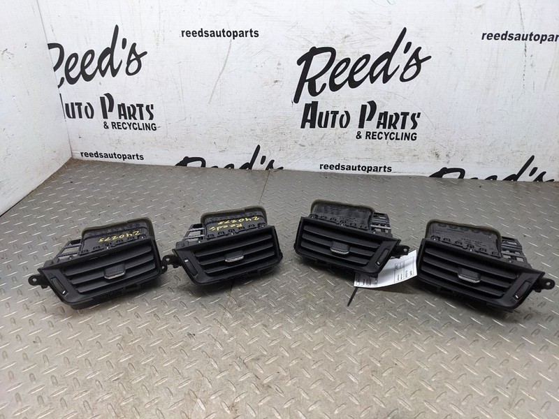 2014 - 2019 Silverado Sierra Dash Air Vents Full Set OEM1196121