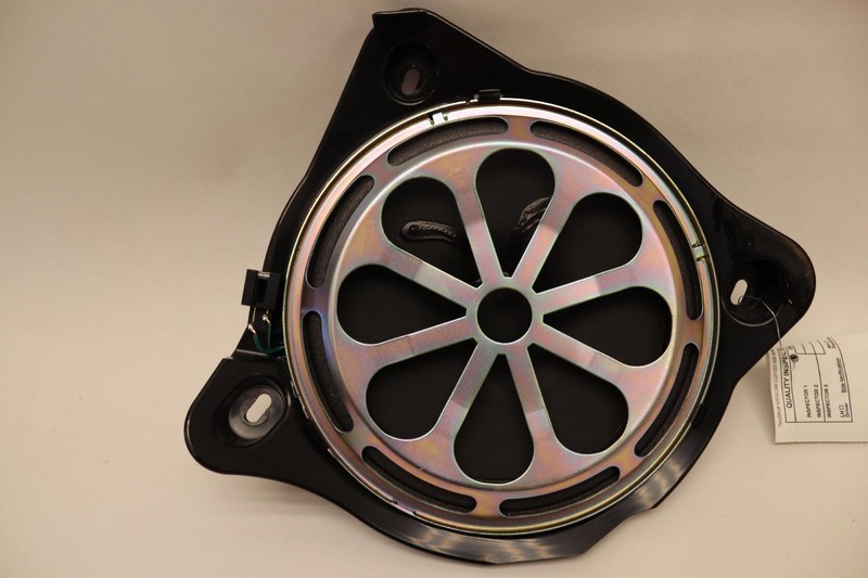2015-2022 MERCEDES C-CLASS C300 W205 SEDAN FRONT PASSENGER STEREO SPEAKER OEM