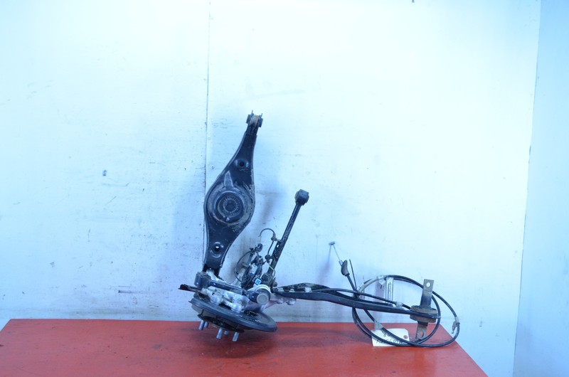11-17 HONDA ODYSSEY REAR RIGHT SPINDLE KNUCKLE HUB BEARING W CONTROL ARMS OEM