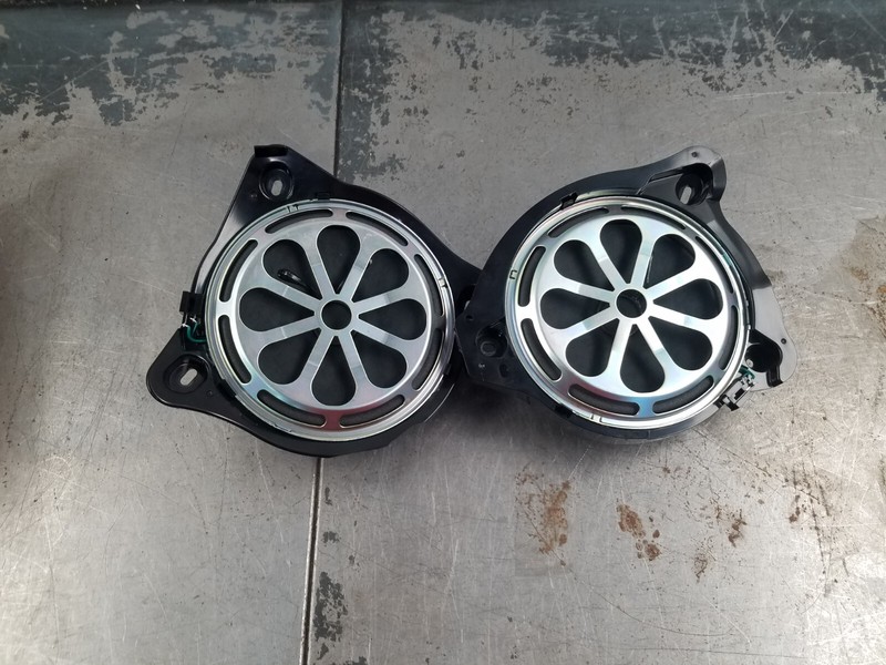 2016 Mercedes AMG C 63 S Burmester Front Woofer Speakers #3164 F7