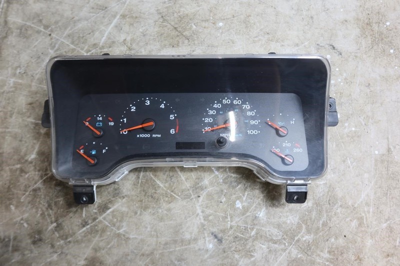 2004 Jeep Wrangler TJ Rubicon OEM Instrument Cluster 145,798 Miles 56047016