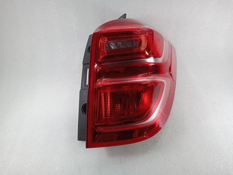2016-2017 Chevrolet Equinox 2836 Right Quarter Mounted Taillight 23399182