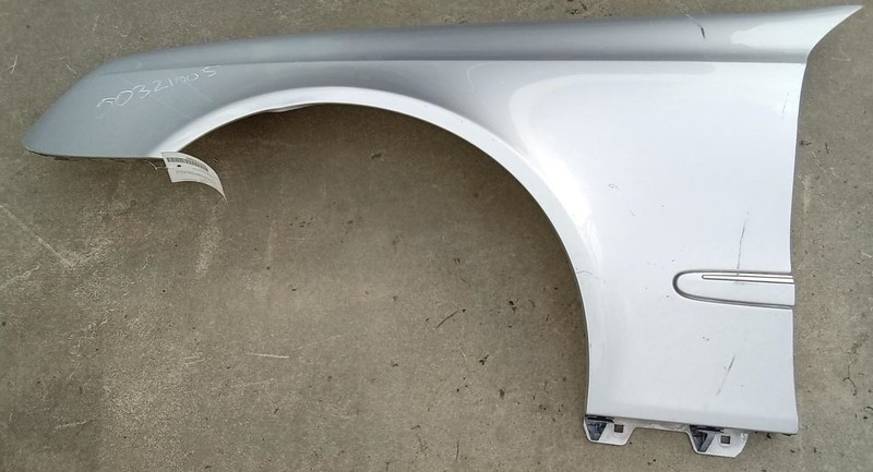 2006-2009 Mercedes E350 W211 LH Driver Side Front Fender 59033 Silver