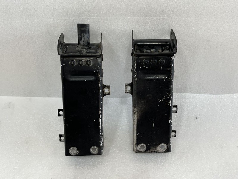 2003 2004 2005 2006 MERCEDES E55 W211 FRONT BUMPER REINFORCEMENT MOUNT BRACKETS