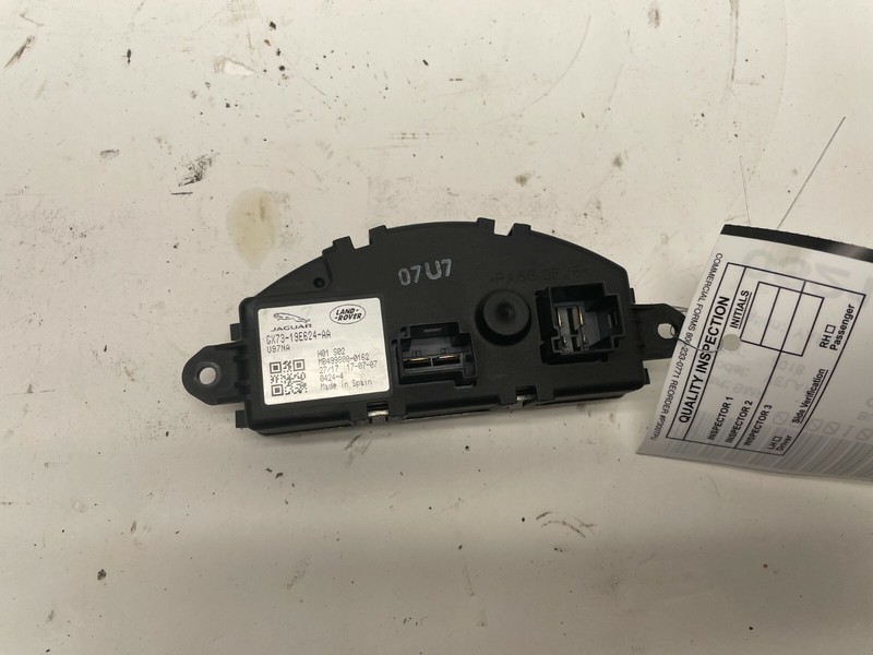 2018-2019 RANGE ROVER VELAR L560 FRONT AC A/C HEATER BLOWER MOTOR RESISTOR