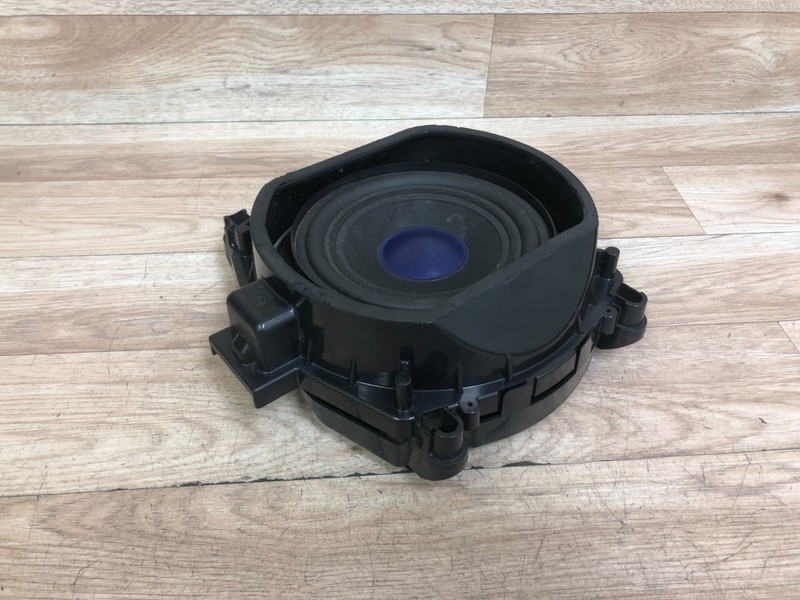 BMW OEM E70 E71 X5 X6 FRONT DRIVER OR PASSENGER SIDE SUBWOOFER SPEAKER 2007-2013