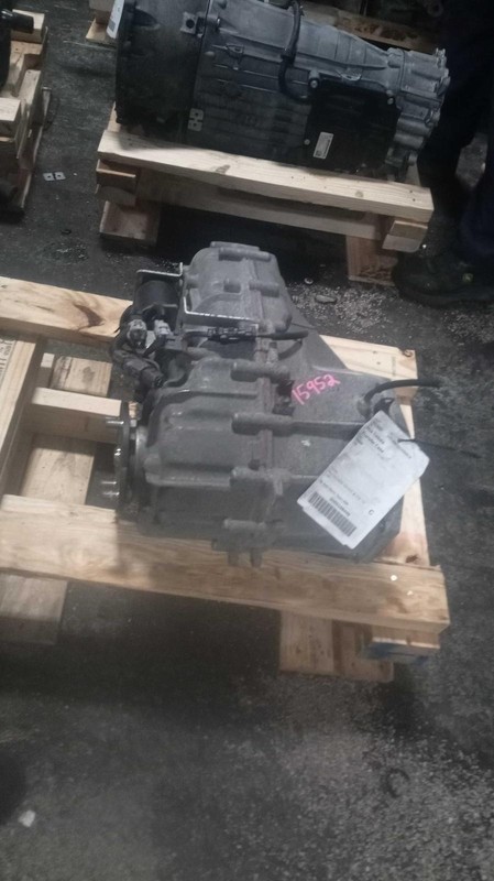 2016 Toyota Tundra 4WD Transfer Case Assembly OEM 361000C010 142K Miles