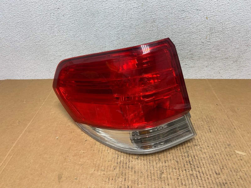 2008 2009 2010 Honda Odyssey Left Driver LH Side Tail Light AE0232 LK