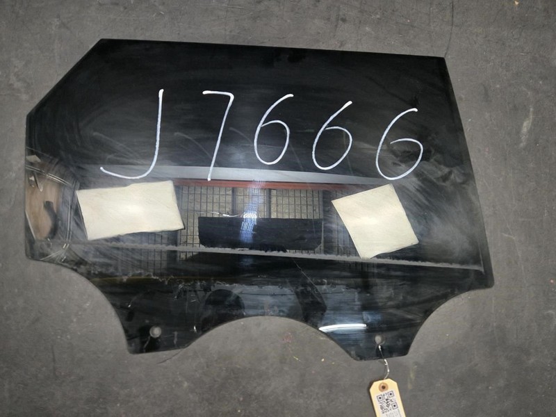 Rear Right Door Window Glass 2018 Range Rover Velar LR093211 2019 - 2022