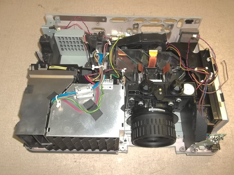 Hitachi CP-X605 Multimedial LCD Projector, For Parts *FREE SHIPPING*