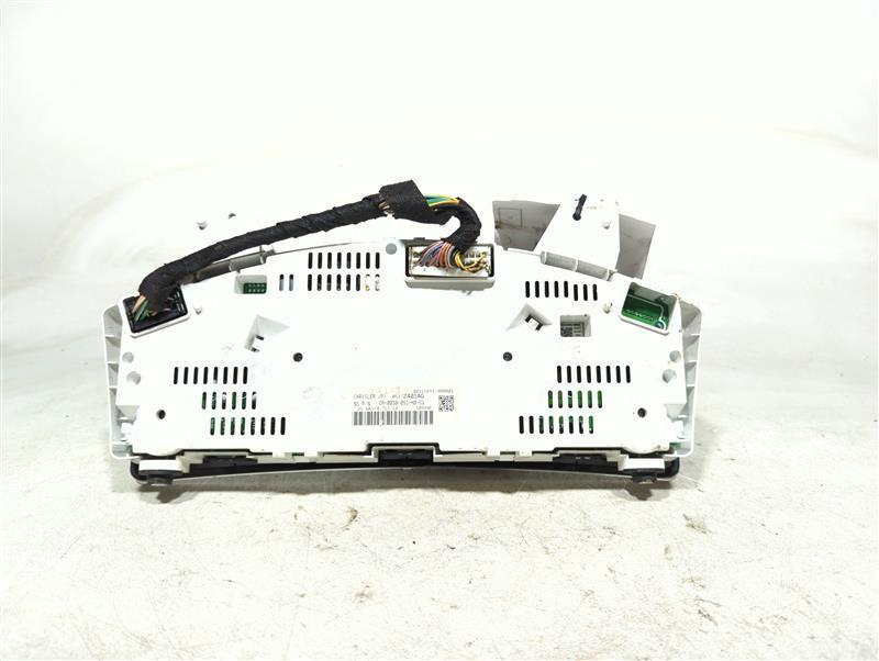 2008 Jeep Grand Cherokee Speedometer Gauge OEM White 05172401AF 249K Miles