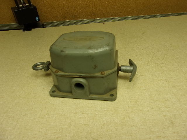 USED REES HEAVY DUTY BREAKER 600VAC 250VDC FREE SHIPPING