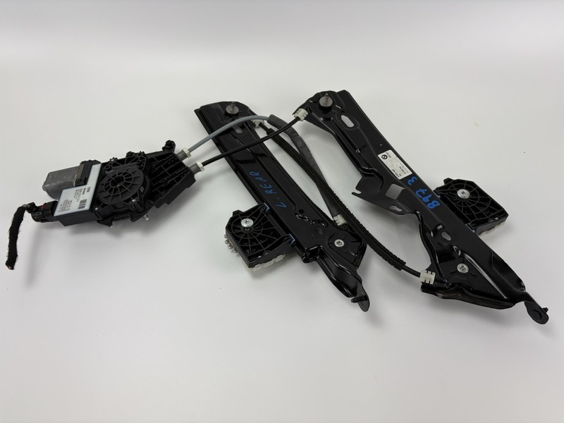 2022-24 BMW i4 430i M440i G26 REAR LEFT SIDE DOOR WINDOW REGULATOR W/ MOTOR OEM