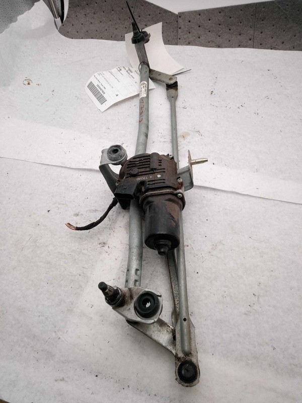 Used Windshield Wiper Motor fits: 2017 Volkswagen Tiguan includes linkage Grade