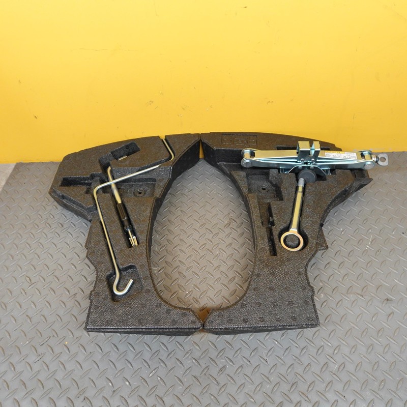 2022-2025 SUBARU BRZ EMERGENCY JACK FOAM KIT WITH TOOLS PUMP OEM 95086CC020