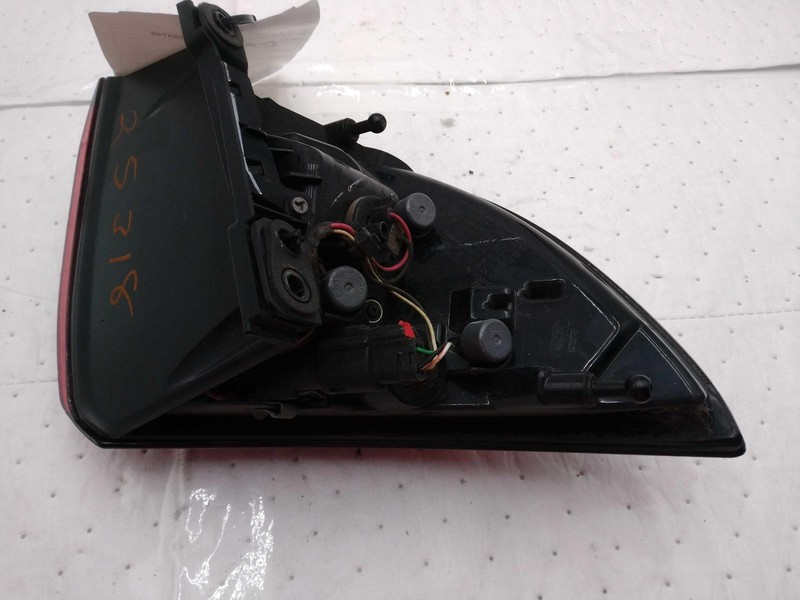 2019 Chrysler Pacifica Right Tail Light Assembly White 627644 Used 104K Miles