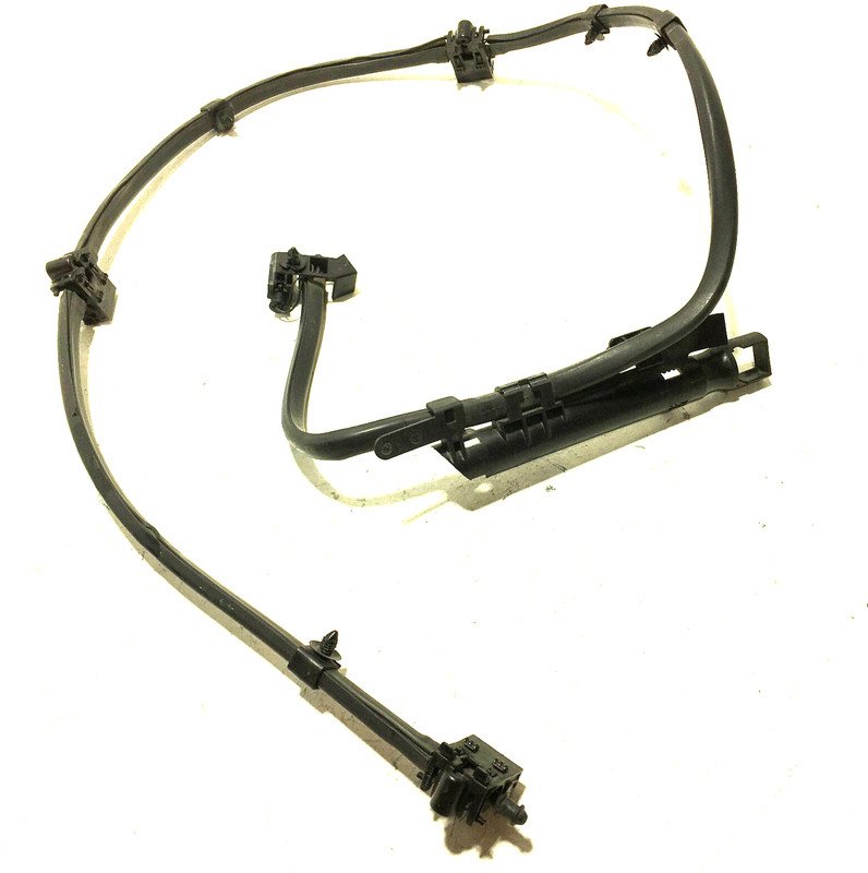 2018-2023 BMW 530e xDrive Windshield Washer Nozzle Assembly OEM