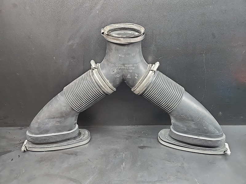 Porsche Panamera S 970 Pipe, Intake Airbox Air Hose Duct 97011014002