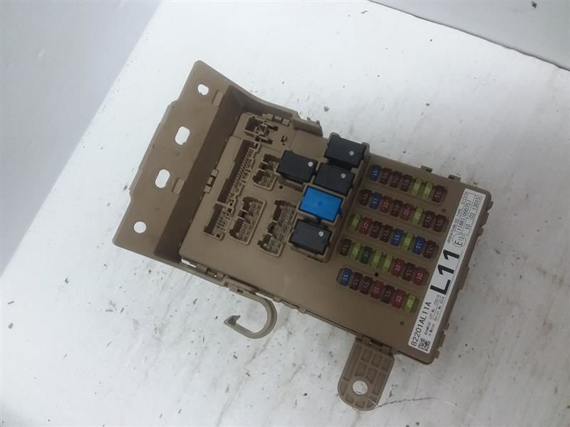 Theft Locking Integrated Control Module Fuse Box Fits 16 LEGACY 82201AL11A