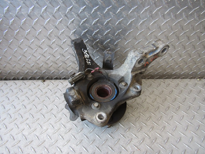2000 PONTIAC BONNEVILLE LEFT DRIVER FRONT SPINDLE KNUCKLE 3.8L 6CYL 4DR