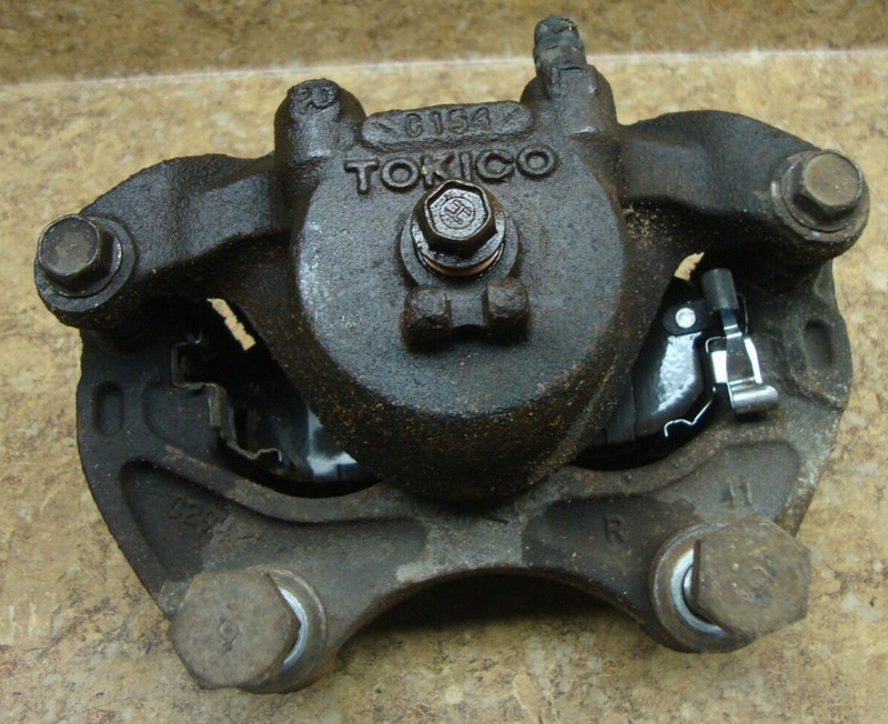 2005 Nissan Altima 2.5S 2.5 L S SL Front Disk Brake Caliper Right Passenger 06