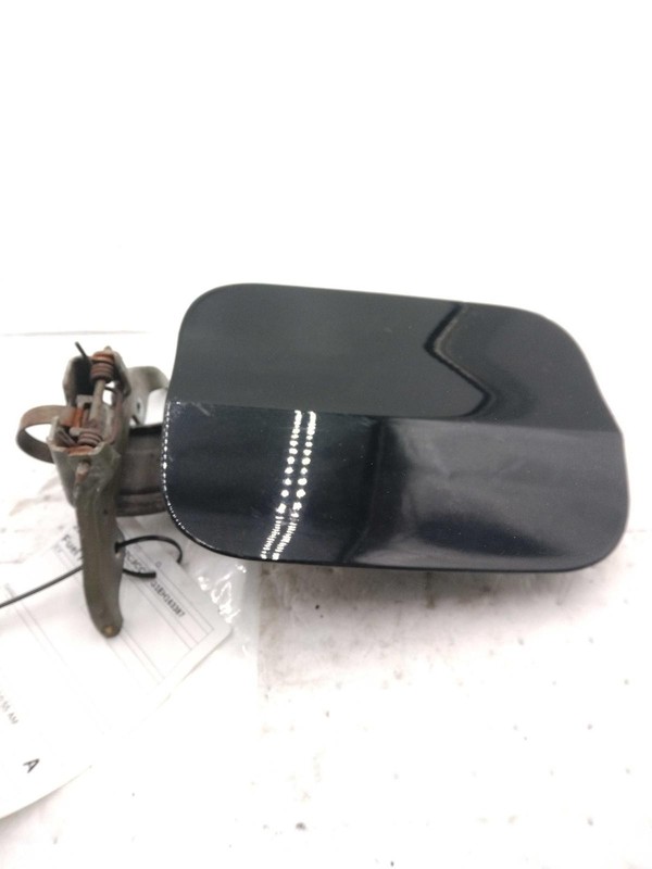 2014 Chrysler 300 Black Fuel Filler Door OEM Used Part NJ25-23080-583367