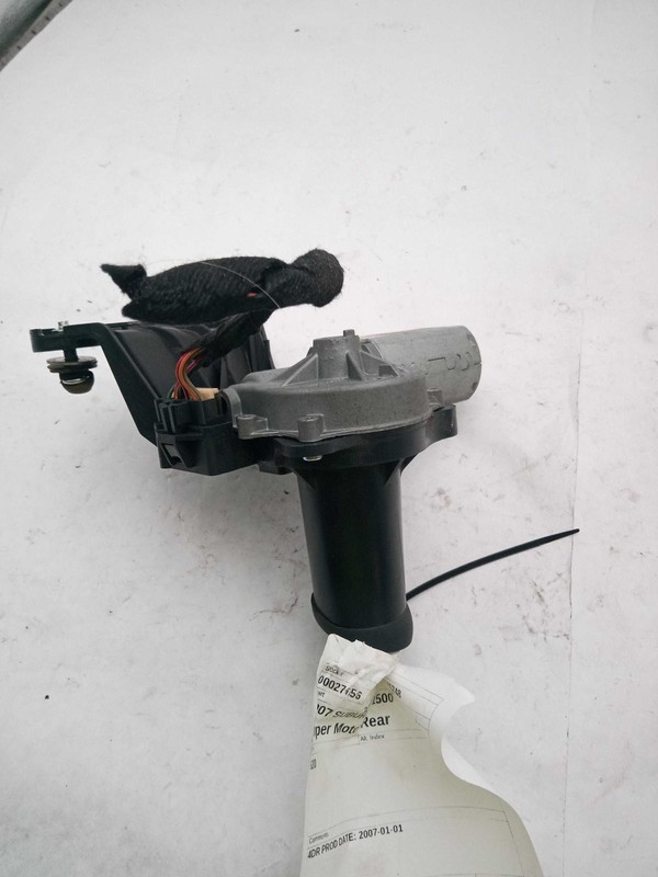 Used Back Glass Wiper Motor fits: 2007 Chevrolet Suburban 1500Grade B