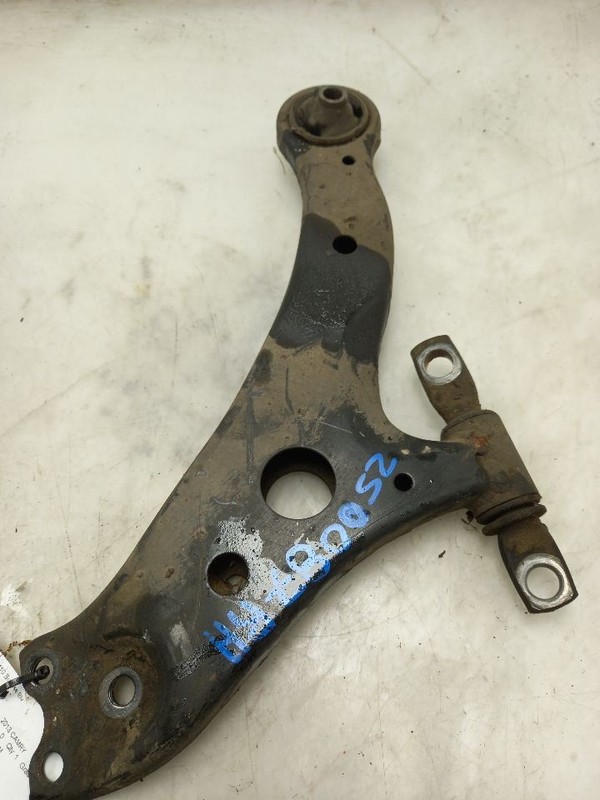 12-17 TOYOTA CAMRY FRONT PASSENGER RIGHT LOWER CONTROL ARM VIN D 5TH DIGIT