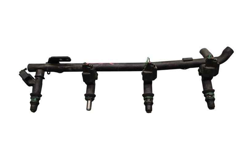 2002 Ford Thunderbird 3.9L V8 Fuel Injection Rail With Fuel Injectors Oem