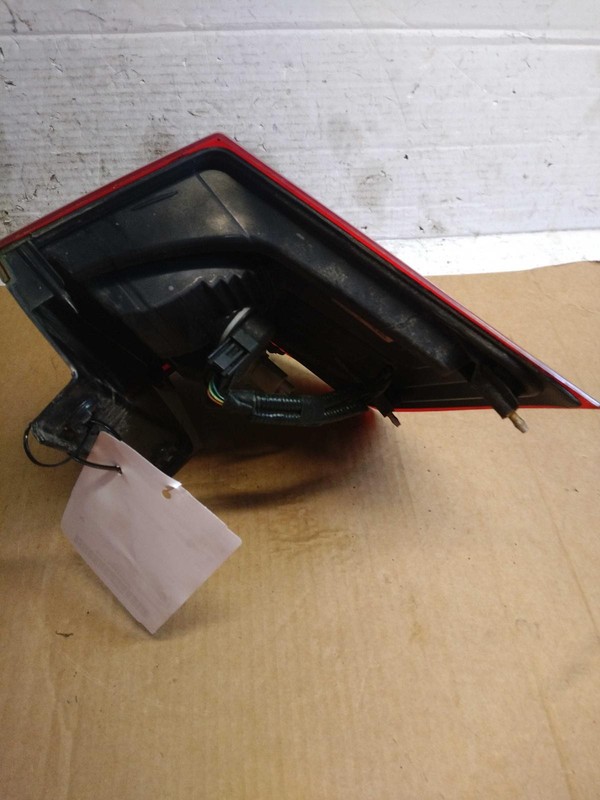 2017 Ford Expedition Right Tail Light Assembly - White - Used - 101k Miles