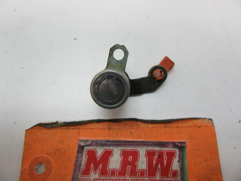 KEY LOCK CYLINDER OFF DOOR HANDLE RIGHT FRONT R RH RF PASSENGER SIDE OUTER