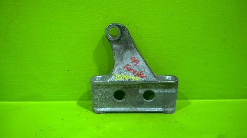 98 99 00 SUBARU FORESTER AC COMPRESSOR LOWER MOUNTING BRACKET OEM 3070-77
