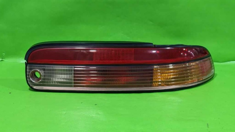 94 95 96 LEXUS SC400 PASSENGER RIGHT TAILLIGHT LAMP OEM 4597-45
