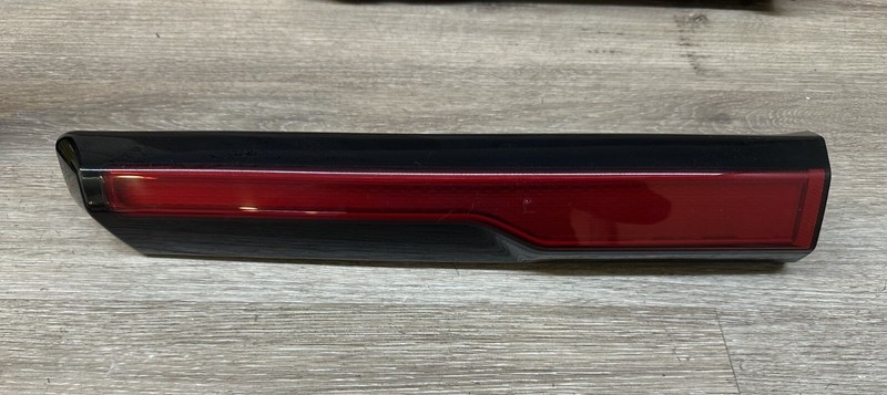 2025 MOPAR LEFT / DRIVER SIDE TAILLIGHT ASSY OEM PART# 68601081AC