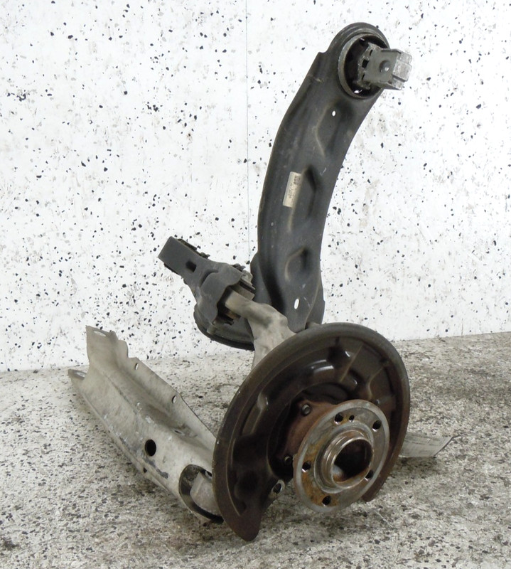 2015-2020 Mercedes-Benz GLA250 Rear Spindle Knuckle Hub Driver Left OEM FWD