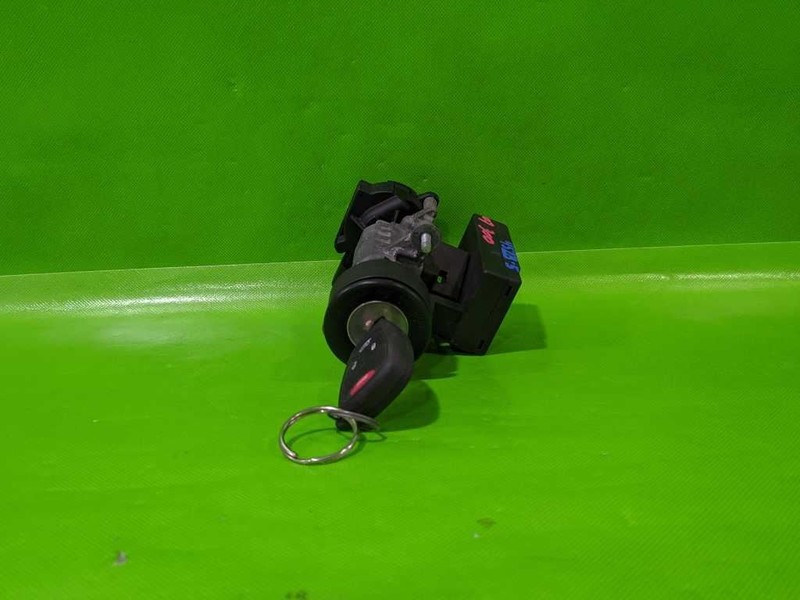 06-09 CHRYSLER 300 IGNITION SWITCH CYLINDER HOUSING W/KEY OEM 4523-5