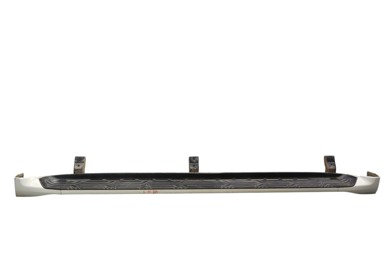 11-17 Infiniti QX56 QX80 Left Driver Side Lower Running Board Step Plate Oem