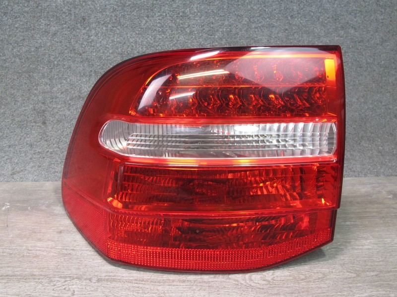 2008-2010 PORSCHE CAYENNE 957 REAR LEFT TAIL LIGHT LAMP 7L5945207A