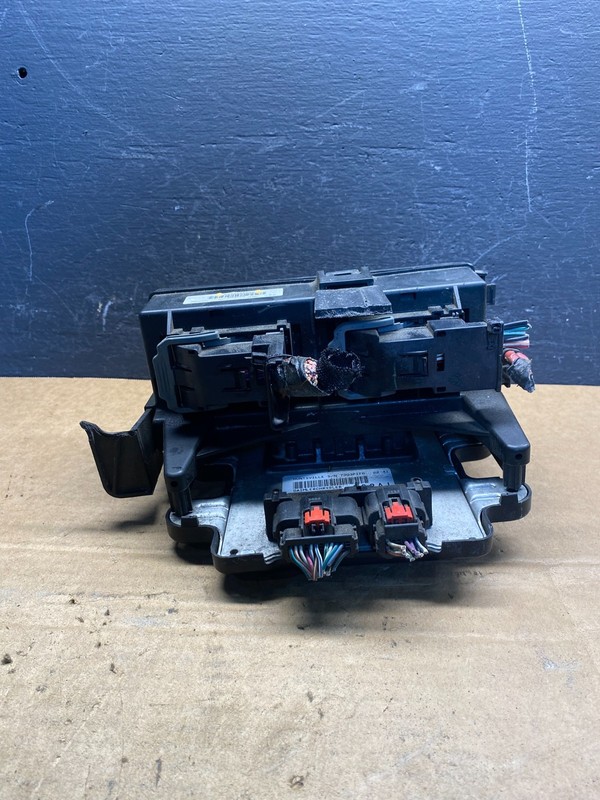 2005 Jeep Grand Cherokee BMC Body Module Power Fuse Box Relay OemAD7398 DG