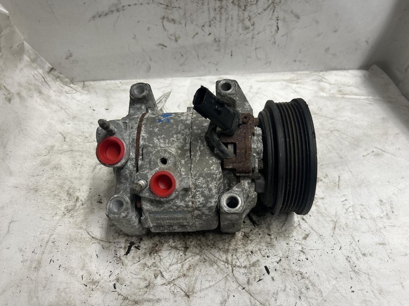 11-'20 DODGE CARAVAN AC Compressor 3.6L w/o rear AC 63k miles OEM