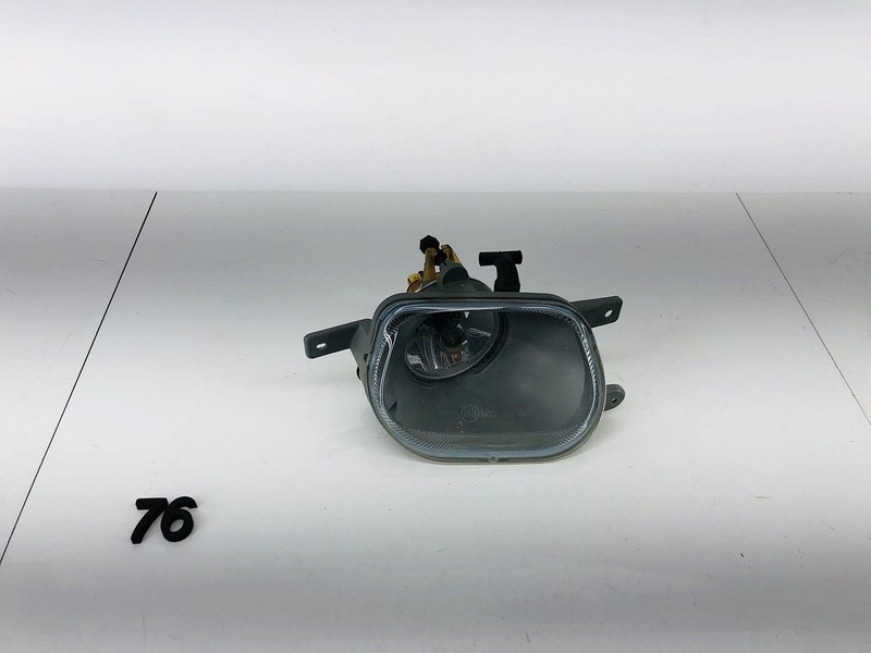 03-14 VOLVO XC90 FRONT LEFT DRIVER SIDE BUMPER LOWER FOG LIGHT LAMP OEM