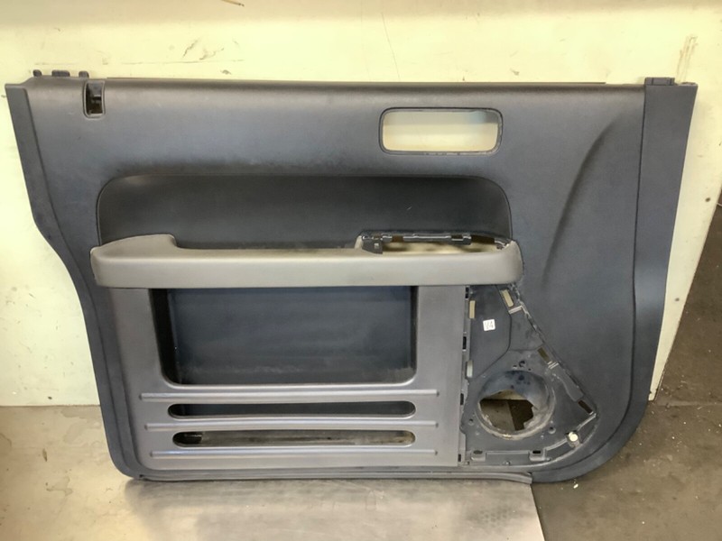 03-06 Element Driver LeftFront doorpanel Black w gray armrest Used OEM