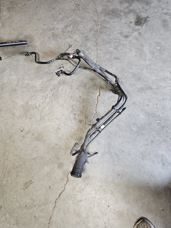 2013-2016 Ford Escape Fuel Filler Neck Assembly Filler Pipe OEM CV6Z9034AG