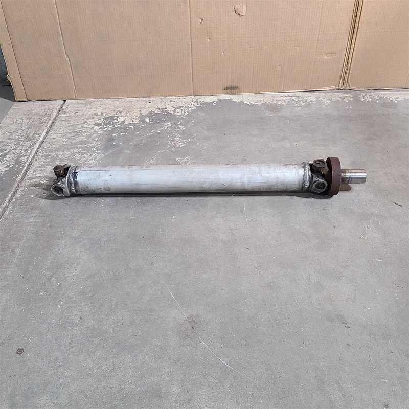 84-96 Corvette C4 Driveshaft Dana 36 Drive Shaft Auto Trans Aa7466