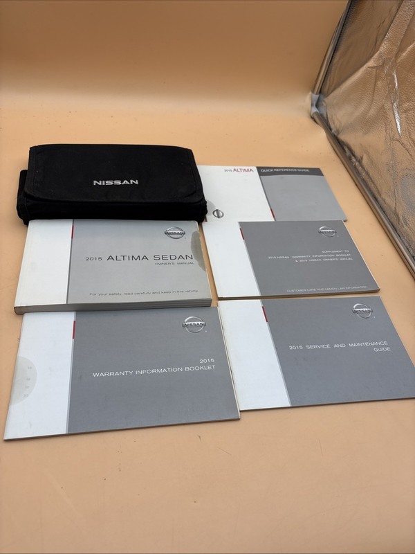 2015 Nissan Altima Sedan Owners Manual2.5,2.5S,2.5SL,2.5SV,3.5S,3.5SL,3.5SV Case
